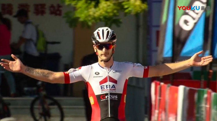 Yorben van Tichelt completes the Belgian sweep of the 2017 Qiansen Trophy cyclocross series.