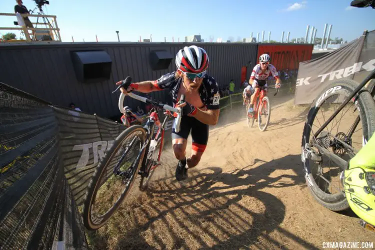 Stephen Hyde (Cannondale p/b Cyclocrossworld.com) runs up Factory Hill. 2017 World Cup Waterloo Elite Men. © D. Mable / Cyclocross Magazine