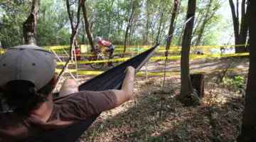 This fan found a unique, relaxing way to watch the racing. 2017 World Cup Waterloo Legends Race. © D. Mable / Cyclocross Magazine