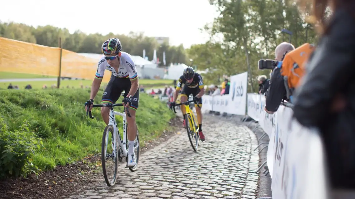 Wout van Aert in control after a Mathieu van der Poel crash. Elite Men, Cyclocross Superprestige Niels Albert #3 - Boom, BE. © Balint Hamvas / Cyclocross Magazine