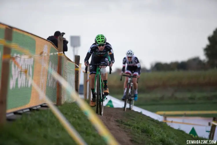 Maud Kaptheijns made her move late to win the 2017 Superprestige Ruddervoorde. © B. Hamvas / Cyclocross Magazine
