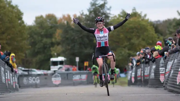 Ellen Noble wins Day 2 of 2017 Cincinnati Cyclocross.