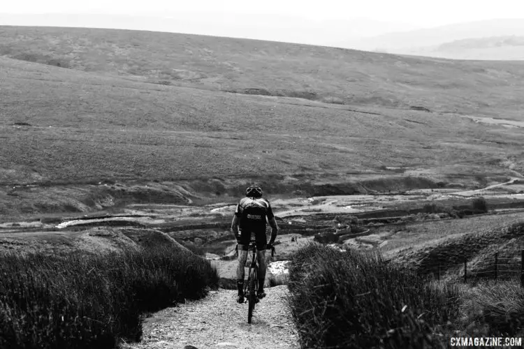 Men's winner Paul Oldham of Hope Factory Racing descends Whernside. 2017 Three Peaks Cyclocross. © D. Monaghan / Cyclocross Magazine