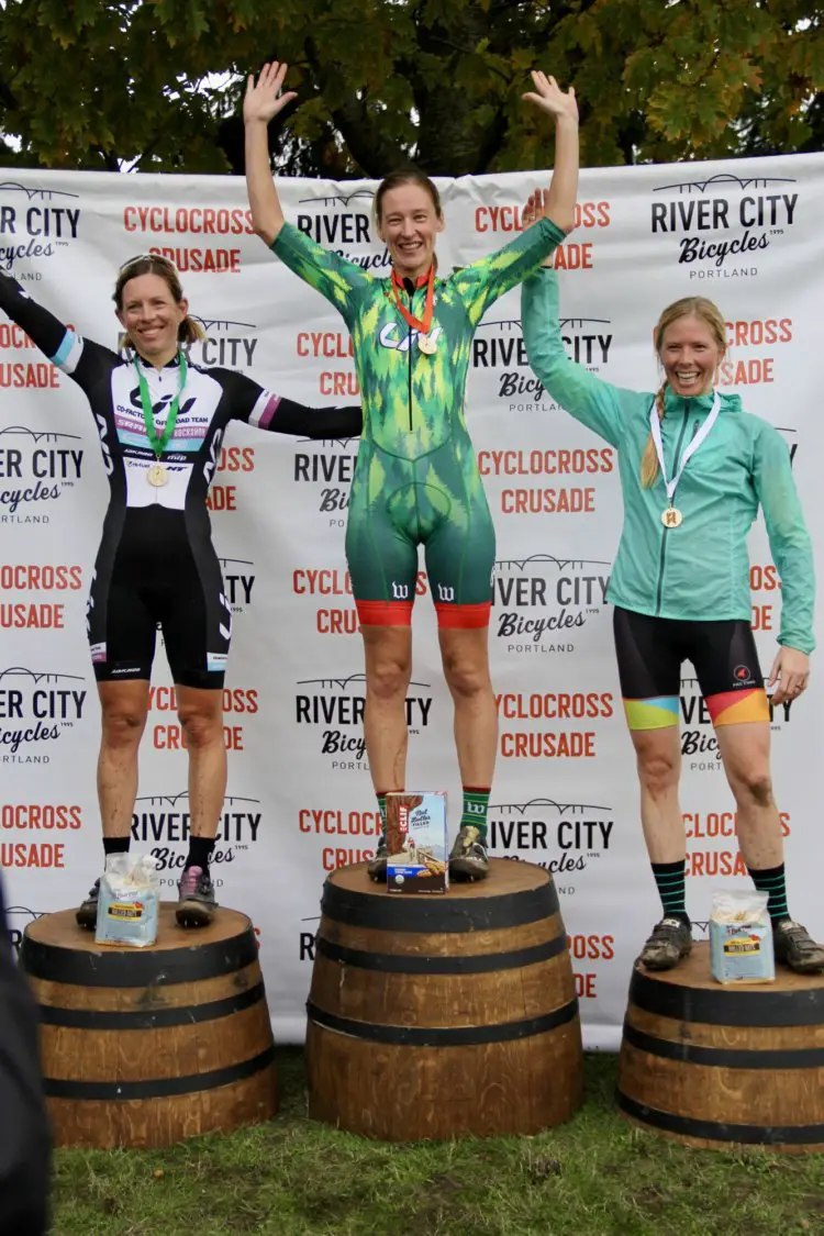 Clif Bar/Bob's Red Mill Women's Elite Podium (l to r) 2nd Place Serena Bishop-Gordon (Liv-Giant) Winner Anne Davis-Usher (Fast and Fun) 3rd Kristen Minerik (Bicycle Attorney) © M. Estes / Cyclocross Magazine