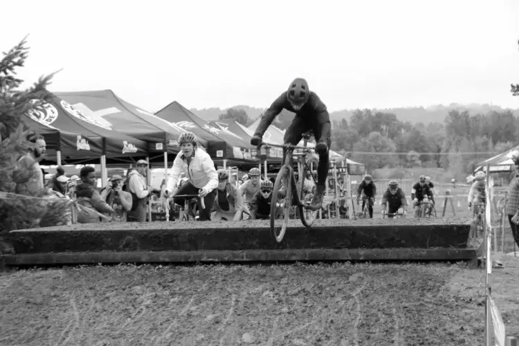 Course preview time! Breadwinner's Stephen Hartzel was leading the pack and totally won practice. © M. Estes / Cyclocross Magazine