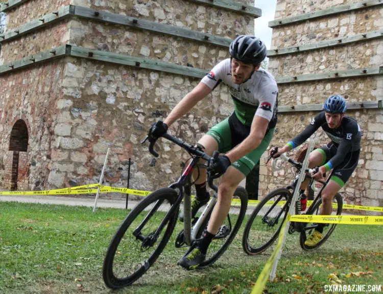 Isaac Neff and Tristan Schouten battle wheel-to-wheel. 2017 Grafton Pumpkin Cross. © Z. Schuster / Cyclocross Magazine