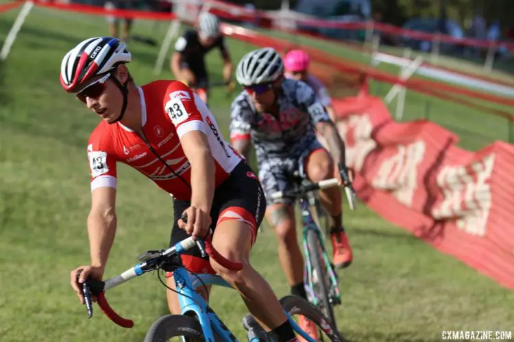 Lance Haidet and Anthony Clark jockeyed for position throughout Saturday's race. Anthony Clark wins 2017 WSCXGP Day 1. © V. Sama / Cyclocross Magazine