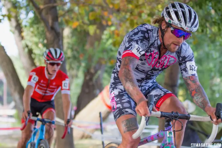 Anthony Clark and Lance Haidet battled to the finish line on Saturday. Anthony Clark wins 2017 WSCXGP Day 1. © V. Sama / Cyclocross Magazine