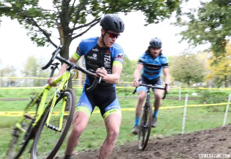 Ben Senkerik manages a muddy corner. 2017 Fitcherona Cross Omnium - McGaw Park. © Z. Schuster / Cyclocross Magazine