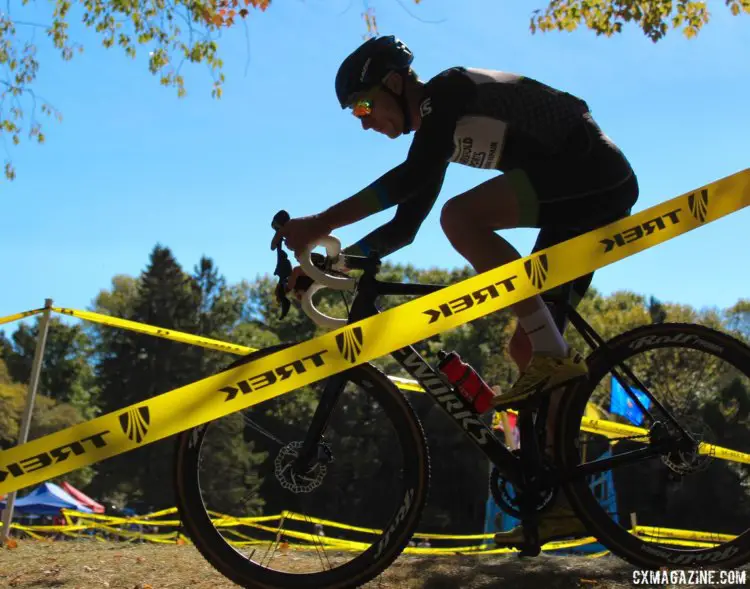 Schouten cruised once he got a gap. 2017 Flyover Silver Creek. © Z. Schuster / Cyclocross Magazine