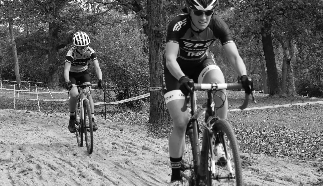 Katie Isermann leads Caitlin Neuman at the sand. 2017 Grafton Pumpkin Cross. © Z. Schuster / Cyclocross Magazine