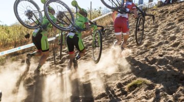 Maghalie Rochette battles with the Cannondale girls. 2017 KMC Cross Fest Day 2. © Jake Orness