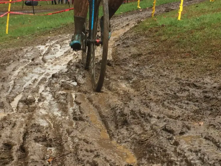 Mud was on tap on Sunday at HPCX. 2017 HPCX Day 2. photo: Jesus Rivera
