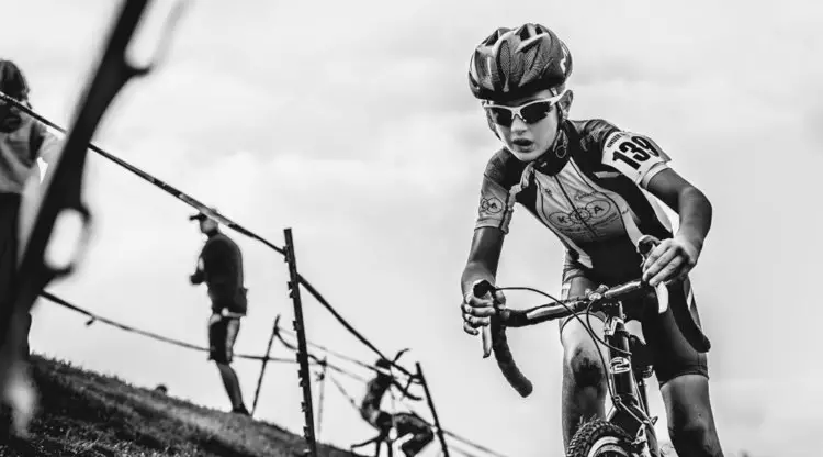 Tricky part of the course well held. © C. Morley