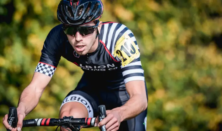 Heading to take second spot and catch Billy Harding in the fanal stages of the race. © C. Morley