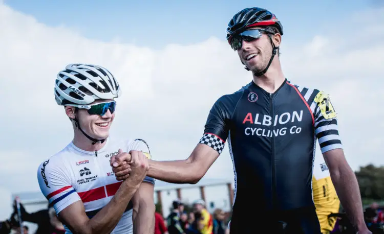 Jake Scott congratulates a good competitive win for Billy Harding. © C. Morley
