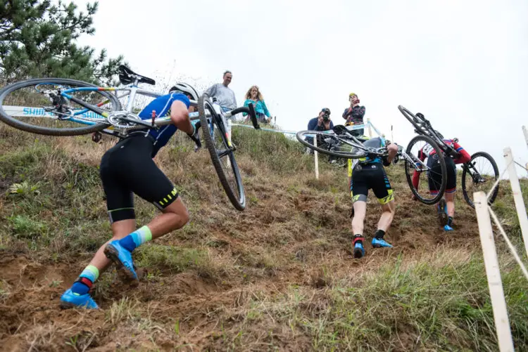 Racers negotiate Green Acres's wall of sand. photo: tmbimages.com