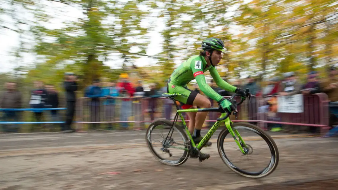 Curtis White used old school form in conditions in classic cyclocross conditions, stepping through to a top ten finish. 2017 Cincinnati Cyclocross, Day 1. © Cyclocross Magazine