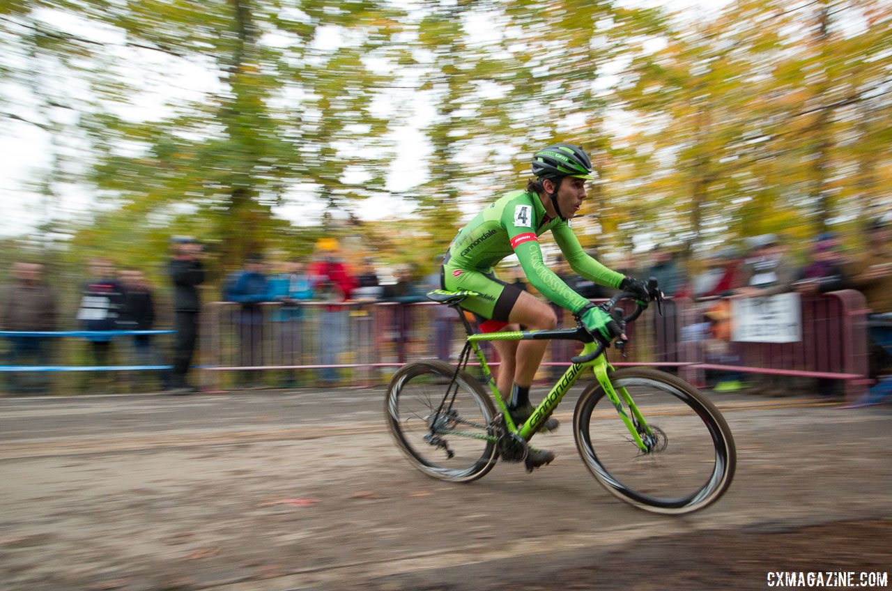 Curtis White used old school form in conditions in classic cyclocross conditions, stepping through to a top ten finish. 2017 Cincinnati Cyclocross, Day 1. © Cyclocross Magazine