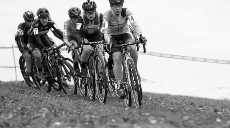 Emma White leads a group early in Sunday's Cincinnati US Cup-CX race. Elite Women, 2017 Cincinnati Cyclocross, Day 2, Harbin Park. © Cyclocross Magazine