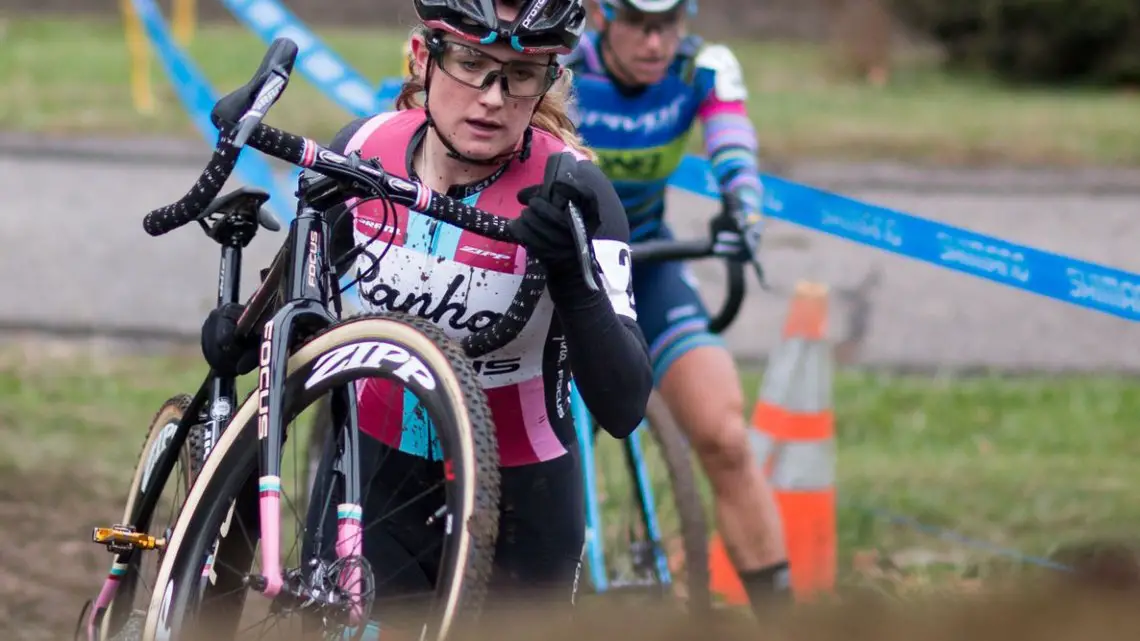 Ellen Noble leads Courtenay McFadden. Elite Women, 2017 Cincinnati Cyclocross, Day 1. © Cyclocross Magazine