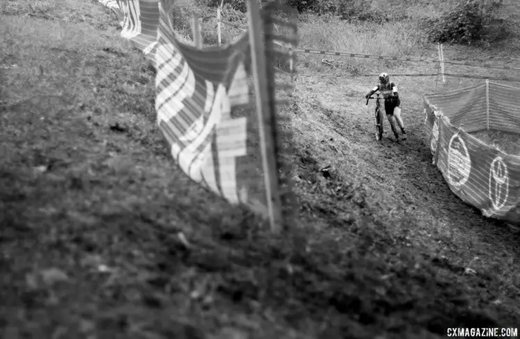 Ellen Noble grabbed the holeshot and stretched it out to an impressive early lead. Elite Women, 2017 Cincinnati Cyclocross, Day 1. © Cyclocross Magazine