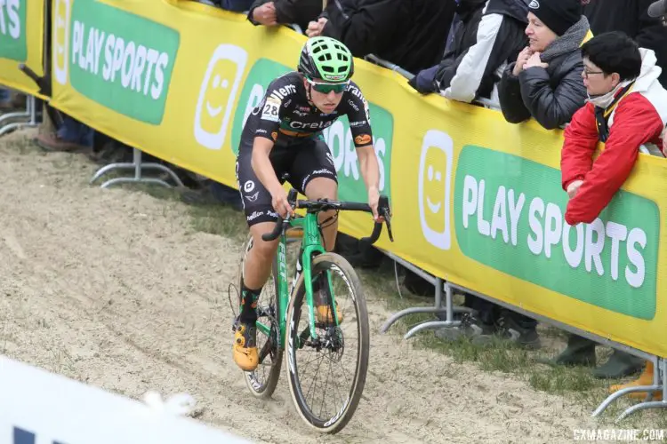 Maud Kaptheijns (Crelan-Charles) captured her first World Cup win at Koksijde. 2017 World Cup Koksijde. © B. Hazen / Cyclocross Magazine