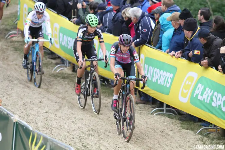 Helen Wyman (Kona Factory Racing) leads Loes Sels (Crelan-Charles) and Katie Compton (KFC Racing p/b Trek/Knight Composites) early in the race. 2017 World Cup Koksijde. © B. Hazen / Cyclocross Magazine