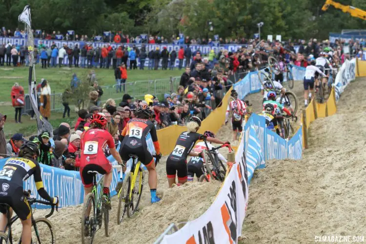 Riders march through the sand early in the Women's race. 2017 World Cup Koksijde. © B. Hazen / Cyclocross Magazine