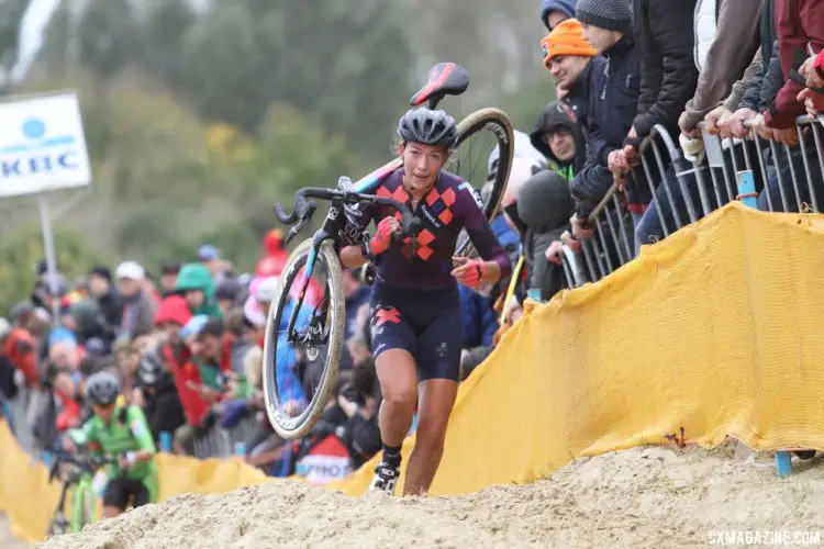 Sophie de Boer (Parkhotel Valkenburg - Destil Cycling) ran to a second-place finish. 2017 World Cup Koksijde. © B. Hazen / Cyclocross Magazine