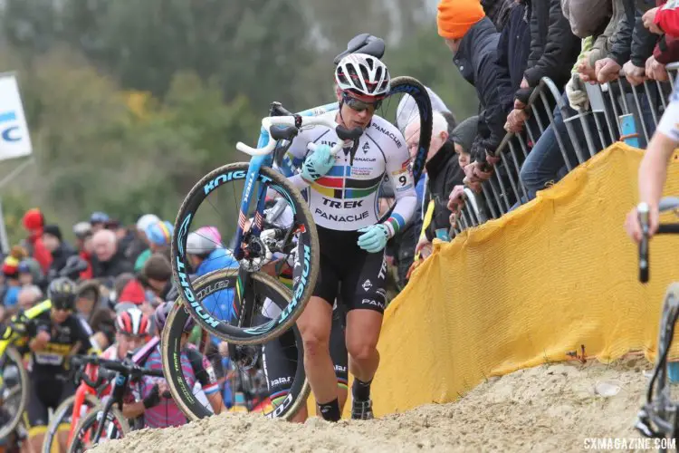 Katie Compton (KFC Racing p/b Trek/Knight Composites) battled for the podium all afternoon and finished fifth. 2017 World Cup Koksijde. © B. Hazen / Cyclocross Magazine