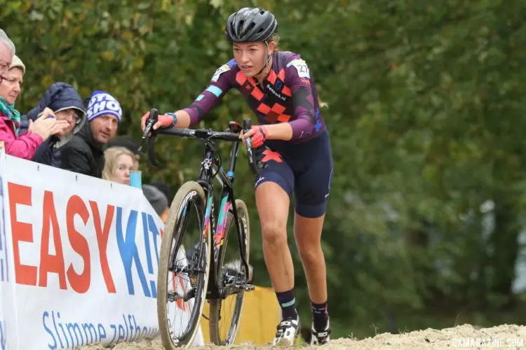 Sophie de Boer (Parkhotel Valkenburg - Destil Cycling) took second on Sunday. 2017 World Cup Koksijde. © B. Hazen / Cyclocross Magazine