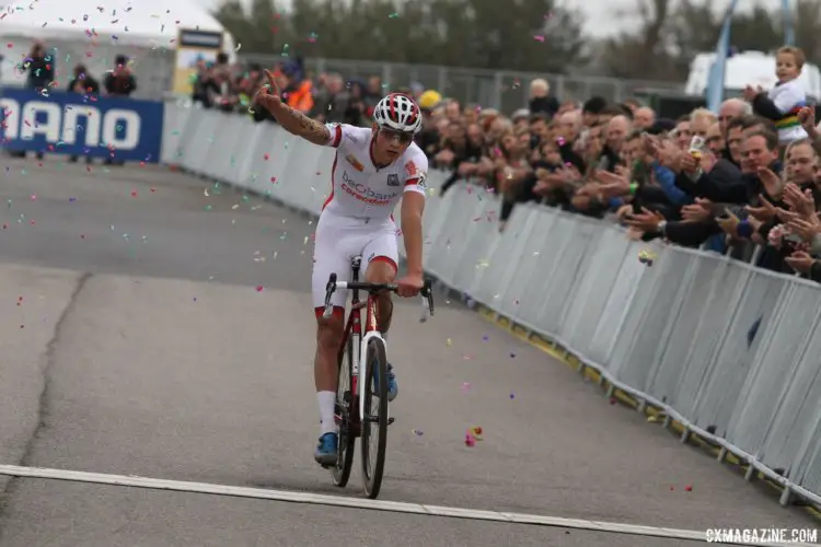 Matheiu van der Poel (Beobank-Corendon) acknowledges the crowd and soaks in the confetti as he crosses the line. 2017 World Cup Koksijde. © B. Hazen / Cyclocross Magazine