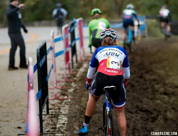 The race for second was a good one. Mani sat in fifth before making a charge to end up in second. Elite Women, 2017 Cincinnati Cyclocross, Day 1. © Cyclocross Magazine