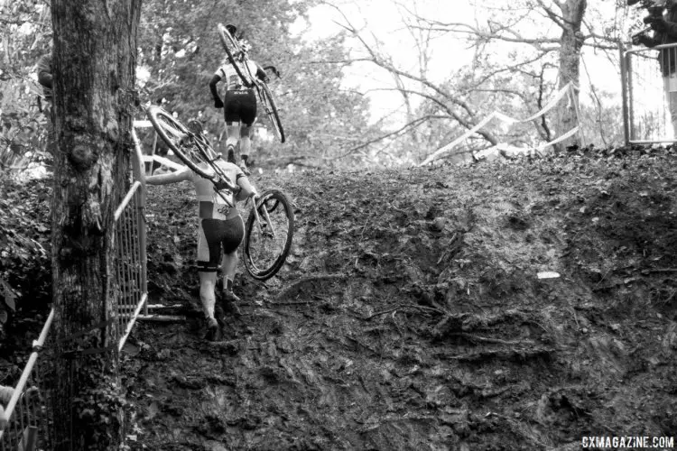 The race for third: Emma White chases Ellen Noble. 2017 Cincinnati Cyclocross, Day 1. © Cyclocross Magazine