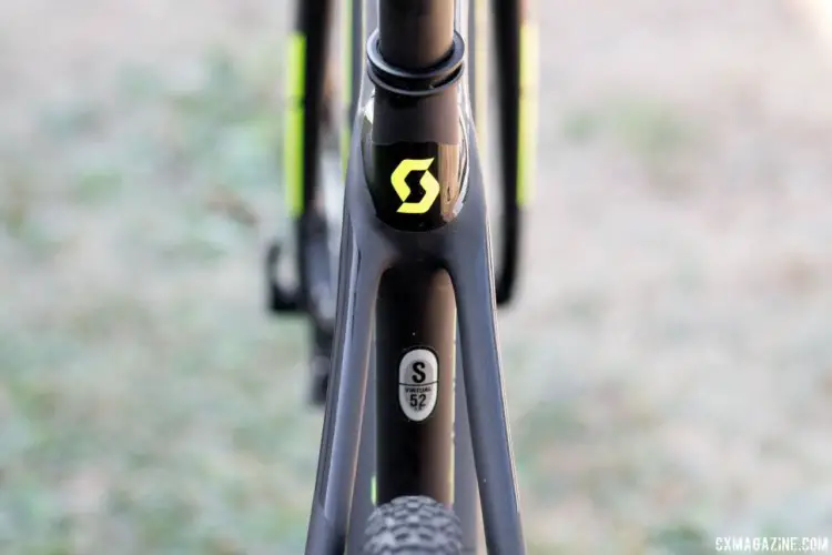 Scott claims its Addict CX frame is still one of the lightest cyclocross disc frame on the market. The seatstays are bridgeless for mud clearance. Rebecca Fahringer's Scott Addict CX with tubeless Maxxis tires. © Cyclocross Magazine