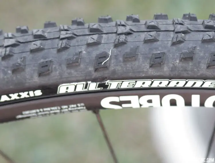 Fahringer ran Maxxis All Terrane tires in the dry, dusty conditions at Jingle Cross. Rebecca Fahringer's Scott Addict CX with tubeless Maxxis tires. © Cyclocross Magazine