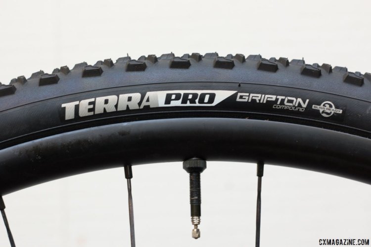 The new Specialized cyclocross tires are tubeless and feature the company's Gripton rubber compound. The beads are what we'd describe as "medium" in terms of tightness. Not ultra-tight like WTB, but easier to install and should install without issue on NoTubes rims. © Cyclocross Magazine