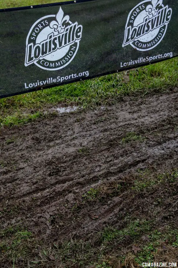 Mud? There was plenty on the course Friday night and 1.5 inches of rain in Louisville. 2017 Derby City Cup. © D. Perker / Cyclocross Magazine