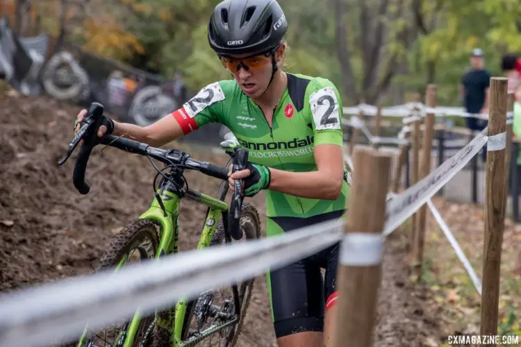 Kaitie Keough opted to run the off-camber en route to a second-place finish. 2017 Derby City Cup. © D. Perker / Cyclocross Magazine
