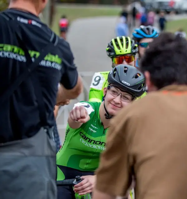 Emma White and Stu Thorne prep for the first race of the day at the Pan-American Championships. 2017 Pan-American Championships. © D. Perker / Cyclocross Magazine