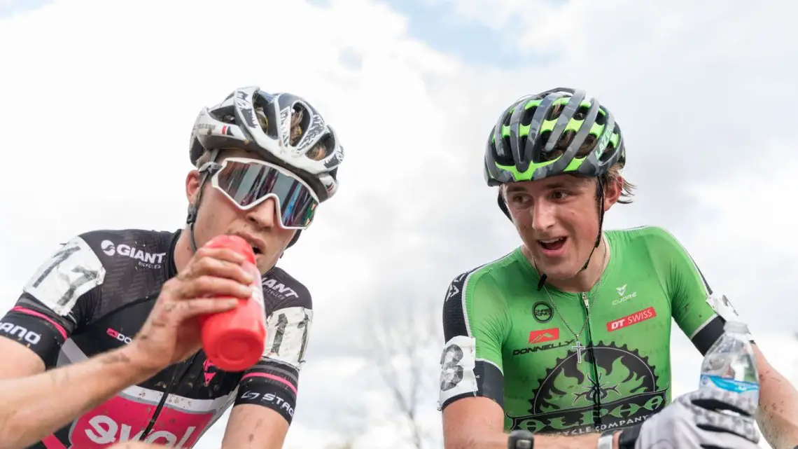 Gage Hecht and Eric Brunner lined up next to each other and then had a battle in the race. 2017 Pan-American Championships. © D. Perker / Cyclocross Magazine