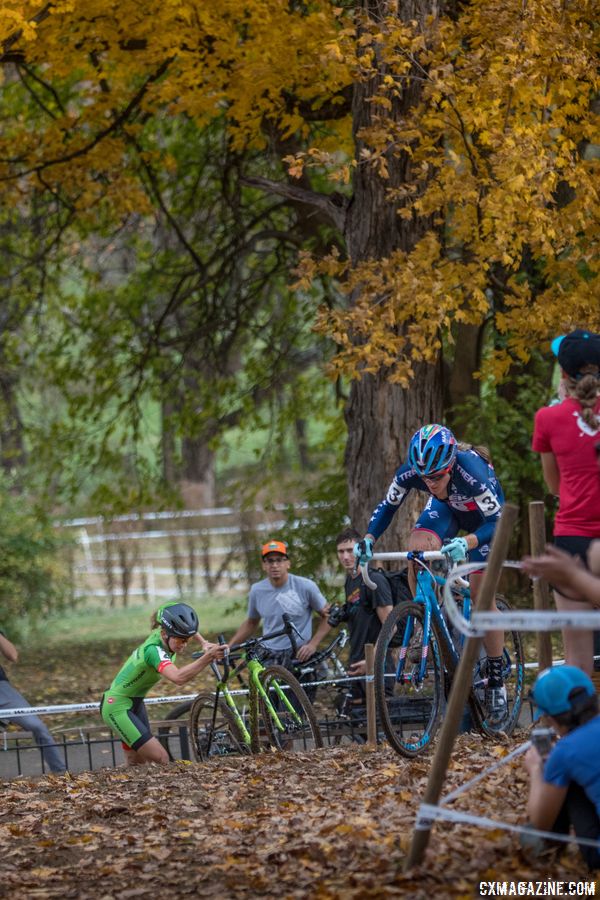 The key moment in the race was when Compton rode a steep uphill while Keough dismounted. 2017 Pan-American Championships. © D. Perker / Cyclocross Magazine