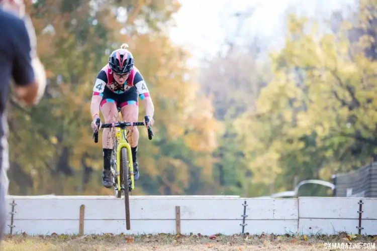 Ellen Noble hops the barriers at Joe Creason Park. 2017 Pan-American Championships. © D. Perker / Cyclocross Magazine