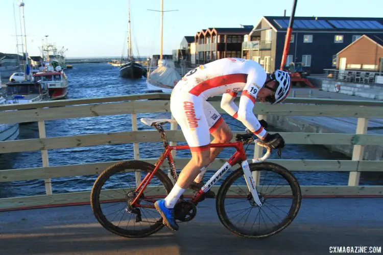 The Bogense World Cup featured a unique seaside setting. 2017 Bogense World Cup. © B. Hazen / Cyclocross Magazine