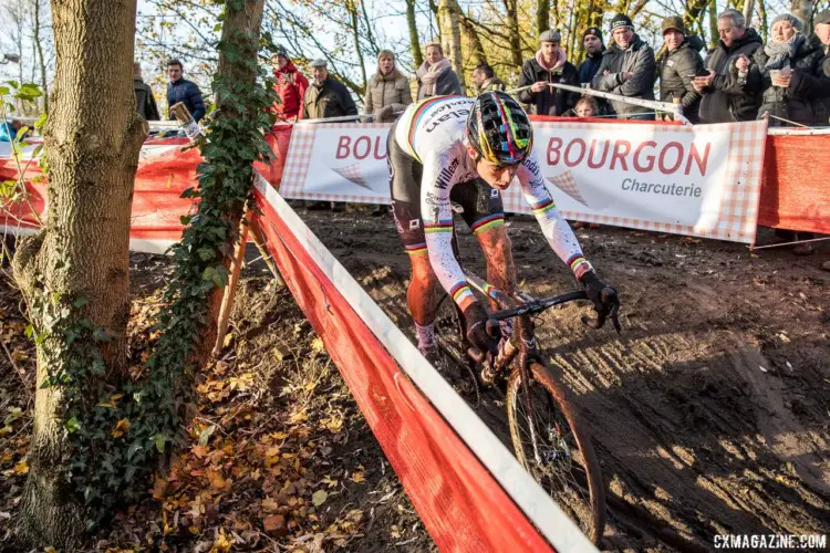 Wout van Aert dives down a descent. 2017 Flandriencross. © J. Curtes / Cyclocross Magazine