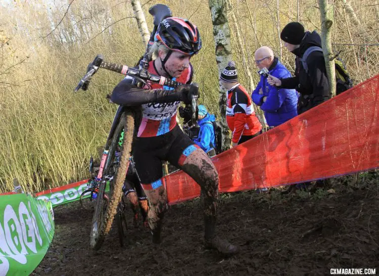 Ellen Noble had a strong start, running in the top five during the first two laps. 2017 Zeven UCI Cyclocross World Cup. © B. Hazen / Cyclocross Magazine