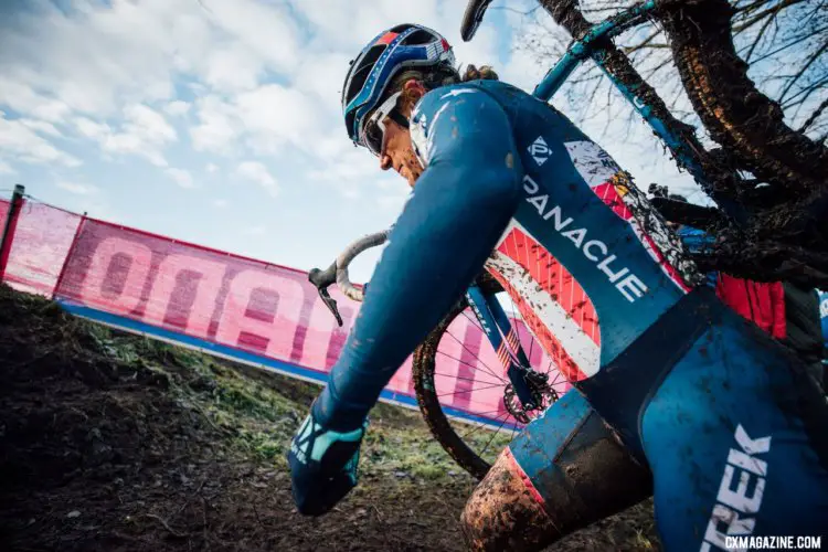 Katie Compton was inches away from clearing a hill and staying on Cant's wheel but still finished on the podium in third. Elite Women, 2017 Zeven UCI Cyclocross World Cup. © J. Curtes / Cyclocross Magazine