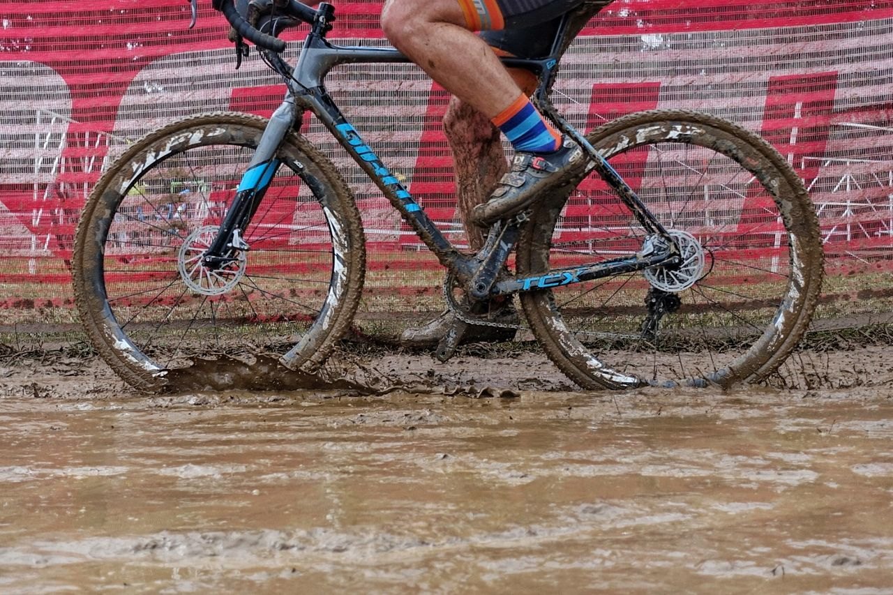 Last year's race brought a lot of mud that had to be dealt with post-race. 2017 Derby City Cup. © D. Perker / Cyclocross Magazine