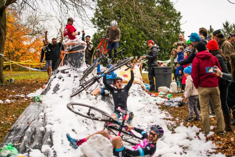 MFG Woodland Park Foam Party. © Wandering Lens